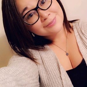 Meet your Posher, Alyssa